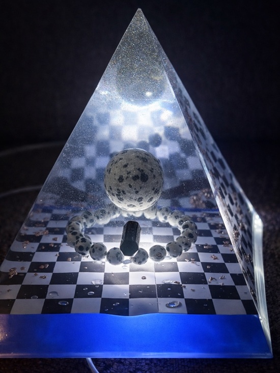 Handmade Other - Handmade Resin Pyramid Sculpture Dalmatian Jasper Crystal Orgone Style Decor